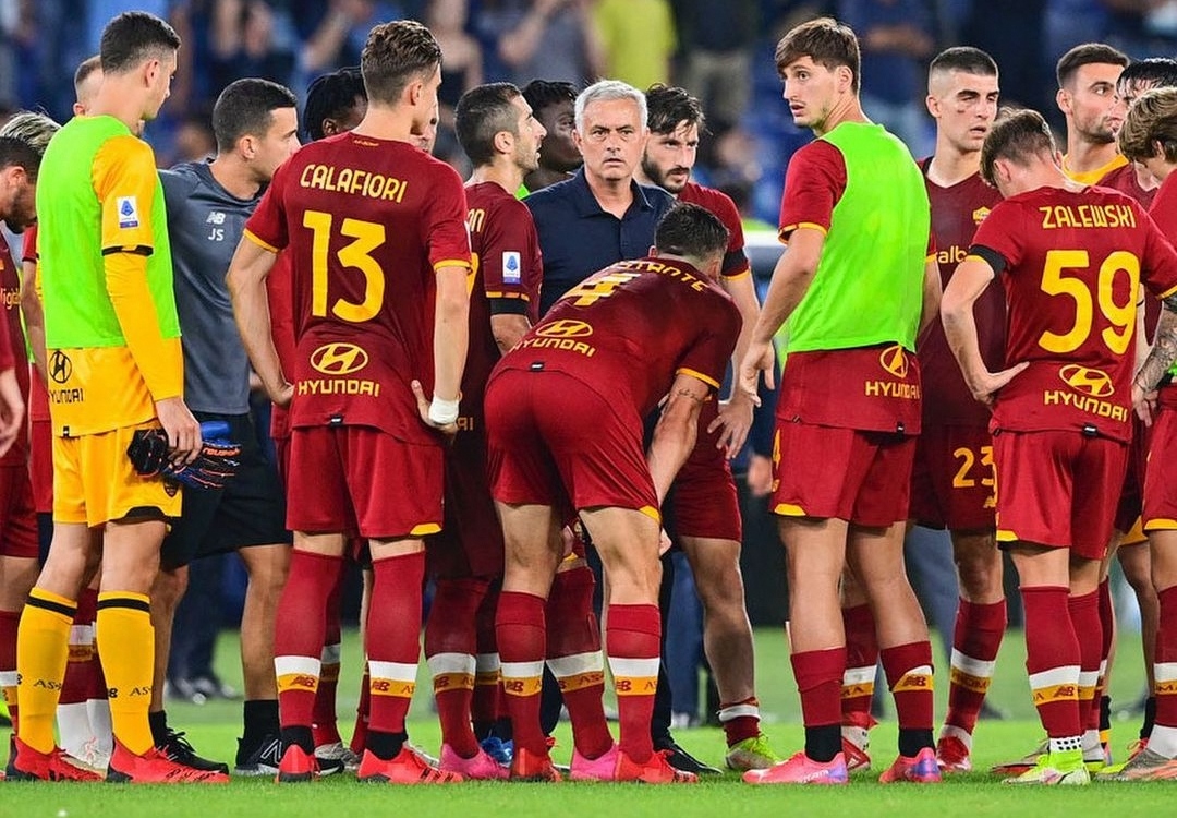 liga-italia-serie-a-lazio-vs-as-roma-jose-mourinho.jpg