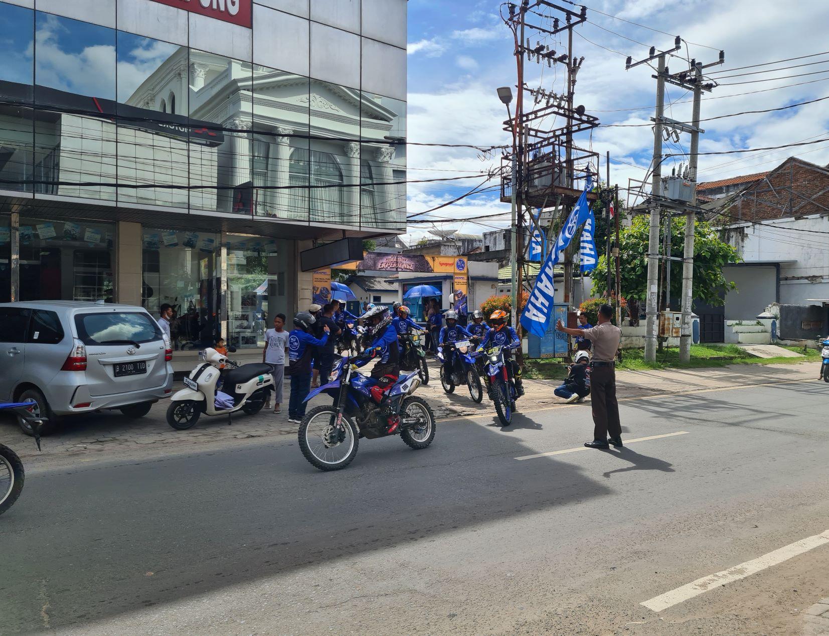 Adventure Bersama WR 155 R Dalam bLU cRU Community Fun Riding Experience di Lampung