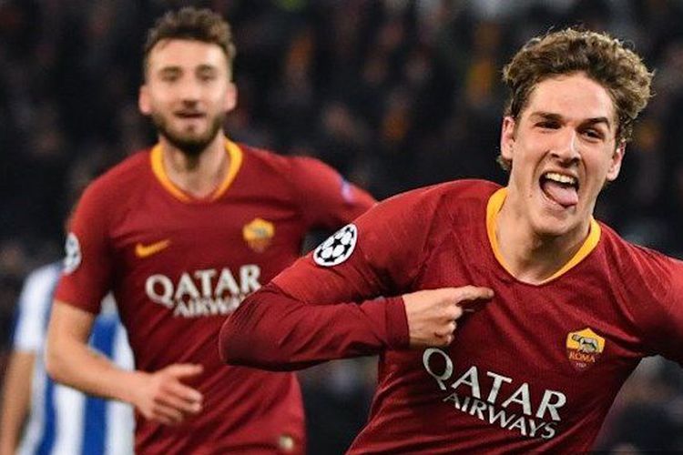 nicolo-zaniolo-merayakan-golnya-pada-pertandingan-as-roma-vs-porto.jpg