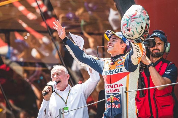 pembalap-repsol-honda-marc-marquez-saat-melakukan-selebrasi.jpg