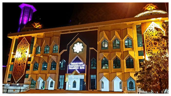 suasana-Masjid-Raya-Darussalam-Palangka-Raya.jpg