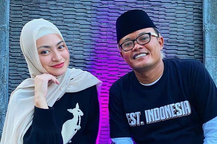Putri Delina Justru Bingung dengan Keseriusan Sule pada Nathalie Holscher