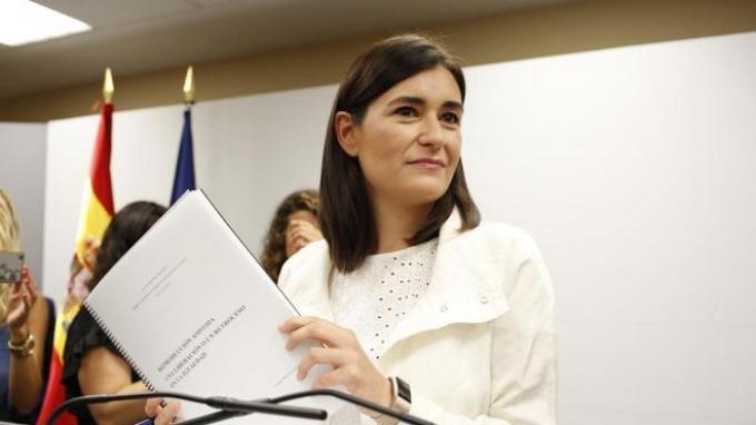 Menteri Kesehatan Spanyol Mundur Gara-gara Persoalan Gelar Akademik