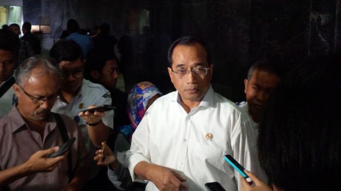 tribun-kalteng-menteri-perhubungan_20170706_100047.jpg