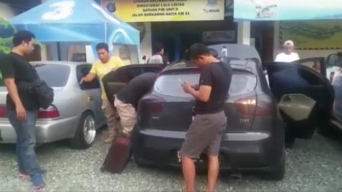 tribun-kalteng-mobil-pelaku_20171102_115717.jpg
