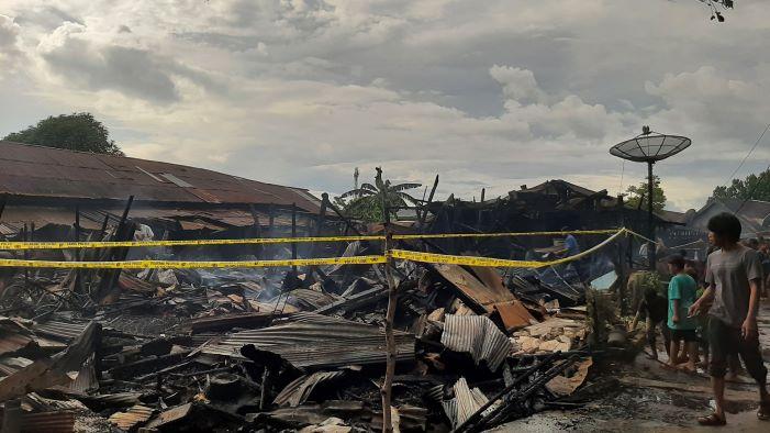 Lokasi Kebakaran Kawasan PT Inhutani di Jalan Biak Sampit, Dipasangi Police Line Oleh Petugas