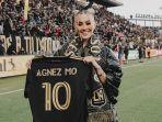 Agnes-Monica-Agnez-Mo-Los-Angelos-FC-Carlos-Vela.jpg