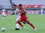 Alfriyanto-Nico-Muhammad-Tahir-Persija-vs-Persipura.jpg