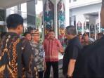 Tak Terima Ditegur Tempat Parkir, Pejabat BIN Kalteng Bogem Anggota Satpol PP di Kantor Gubernur