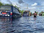 Banjir-di-Kalteng-jalan-terendam.jpg