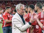 Jose-Mourinho-terciduk-di-Arab-Saudi.jpg