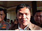 Ketua-Komisi-III-DPR-RI-Habiburokhman-usai-memberikan-keterangan.jpg