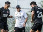 Latihan-PSM-Makassar-di-bawah-pelatih-Bernardo-Tavares.jpg