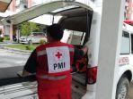 PMI-Sampit-saat-mengevakuasi-jenazah-pemancing-lkndjer.jpg