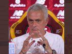 Pelatih-AS-Roma-Jose-Mourinho-di-Liga-Eropa-Europa-League.jpg
