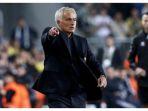 Pelatih-Fenerbahce-Jose-Mourinho-1.jpg