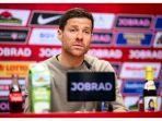 Pelatih-Leverkusen-Xabi-Alonso-memberikan-keterangan-pers.jpg