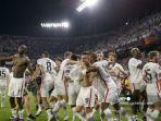 Pemain-Eintracht-Frankfurt-juara-Liga-Eropa-2022.jpg