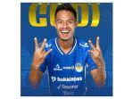 Pemain-PSIM-Jogja-Muammar-Khadafi-mencetak-gol.jpg