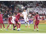 Perebutan-bola-pada-laga-Timnas-U23-Indonesia-vs-Qatar-di-Piala-Asia-U23-2024.jpg