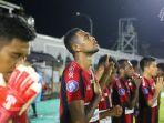 Persipura-berdoa-jd.jpg