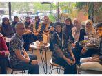 Sekda-Lamandau-M-Irwansyah-mengunjungi-mahasiswa-Lamandau-yang-berkuliah-di-Malang.jpg
