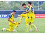 Selebrasi-pemain-Persikota-Tangerang-saat-mencetak-gol-ke-gawang.jpg