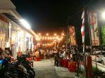 Suasana-Pasar-Rakyat-Mentaya-Sampit-saat-malam-hari-ramai-dikunjungi-anak-muda.jpg