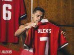 alexis-sanchez-diumumkan-resmi-sebagai-pemain-baru-manchester-united_20180123_045603.jpg