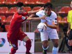 duel-pemain-vietnam-dan-timnas-futsal-indonesia_20170519_064022.jpg