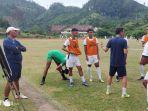 latihan-persipura.jpg