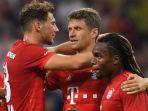 leon-goretzka-thomas-mueller-renato-sanches-merayakan-gol-bayern-muenchen.jpg