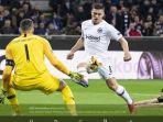luka-jovic-mencetak-gol-eintracht-frankfurt-ke-gawang-inter-milan.jpg