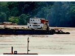 tabrakan-perahu-dengan-kapal-batu-bara-di-Sungai-Barito.jpg