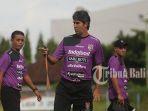 tribunkaltengcom-pelatih-bali-united-stefano-cugurra-teco.jpg