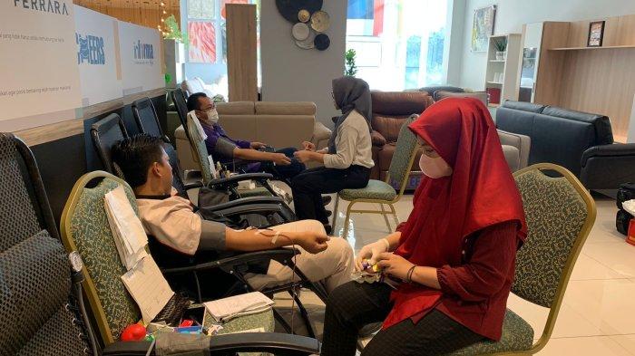 Galakkan Aksi Donor Darah, Living Plaza Balikpapan Targetkan 50 Kantong Darah Sehari