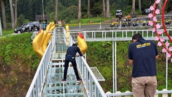 Hasil Analisis Tim Labfor Polda Jateng, Ternyata Inilah Penyebab Jembatan Kaca Pecah di Banyumas