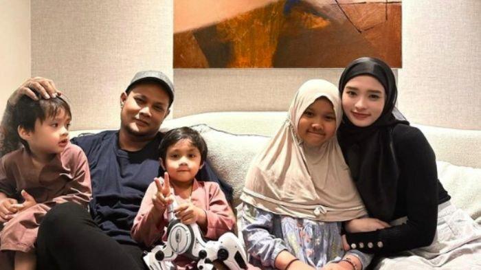 Inara Unggah Momen Rayakan Tahun Baru 2024 dengan Virgoun, Beri Caption 'Salam Damai untuk 2024'