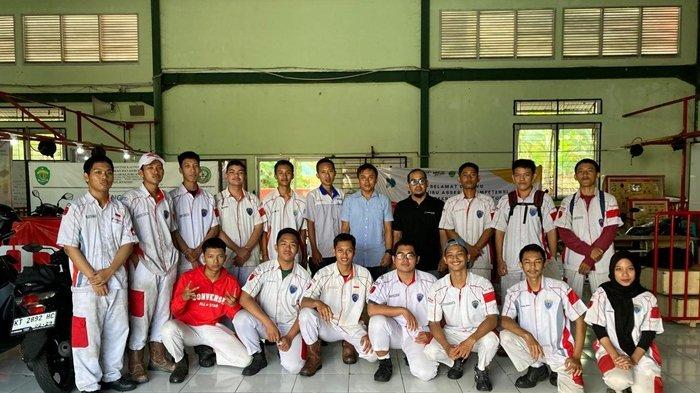 SMK Negeri 6 Balikpapan Laksanakan Uji Sertifikasi Kompetensi Bersama Astra Motor Kaltim 1