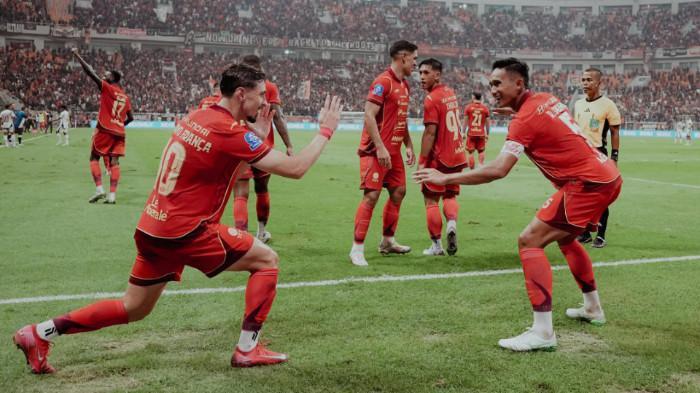 SUPER LEAGUE 2025 -  Selebrasi pemain Persija Jakarta ketika Rizky Ridho menciptakan gol ke gawang Persita Tangerang pada laga pekan pertama Super League di Jakarta International Stadium (JIS), Minggu (10/8/2025). (Instagram Persija - 11/8/2025)