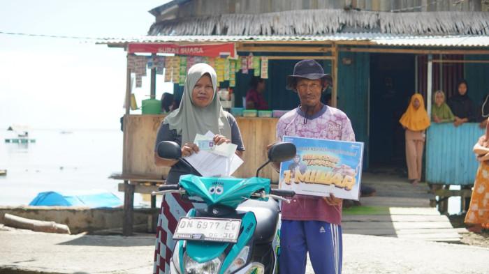 Sartina (33), seorang ibu rumah tangga yang juga Kader Posyandu asal Kabupaten Poso Sulawesi Tengah berhasil menjadi pemenang program Miliarder YAMAHA yang telah berlangsung dari bulan Oktober 2024 sampai dengan Juli 2025.