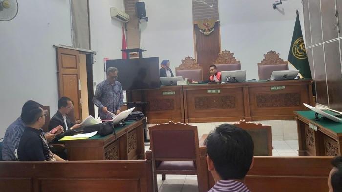 KASUS SILFESTER MATUTINA - Sidang Perdana gugatan praperadilan yang diajukan Aliansi untuk Keadilan dan Kesejahteraan Indonesia (ARRUKI) melawan Kejaksaan Negeri Jakarta Selatan terkait belum dieksekusinya Silfester Matutina di Pengadilan Negeri Jakarta Selatan, Senin (25/8/2025). Sidang itu ditunda lantaran pihak Kejari Jaksel selaku termohon mangkir dalam sidang perdana tersebut. (istimewa via Tribunnews)