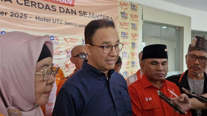 KRITIKAN ANIES - Anies Baswedan menjadi keynote speaker dalam Dialog Kebangsaan yang digelar DPW Gerakan Rakyat Jawa Tengah di Ballroom UTC Semarang, Rabu (8/10/2025).(KOMPAS.COM/Titis Anis Fauziyah)