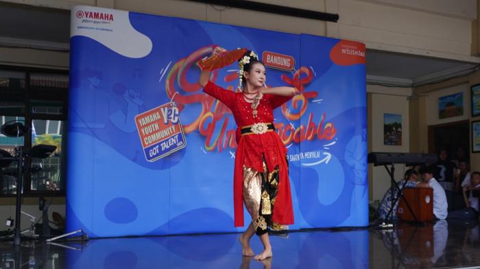 Para Gen Z menunjukkan bakat mereka di 5 kategori perlombaan, mulai dari Singing, Dancing, Stand Up Comedy, Trio/Duo, dan Music Instrument Performance.