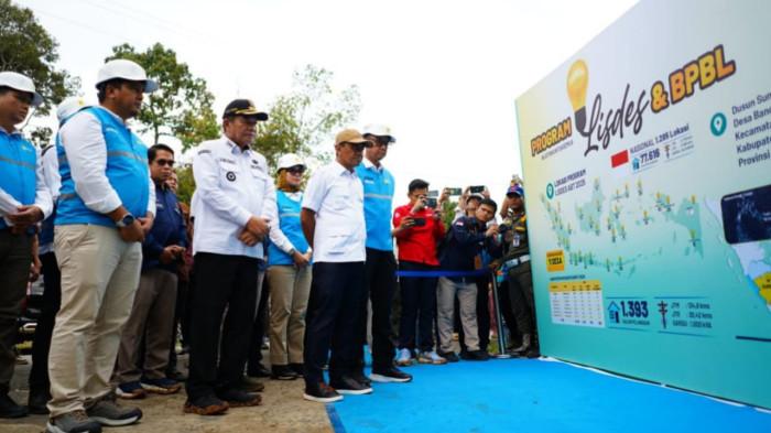 Negara Hadir, Pemerintah Targetkan 1.285 Desa Terang di 2025