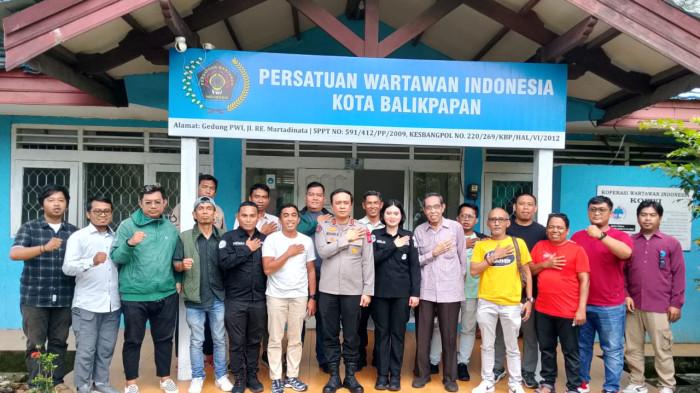 Perkenalkan Aplikasi Sipenmas, Wartawan bisa Langsung Komunikasi Humas Polda Kaltim
