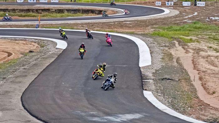 Atlet Balap Motor Paser Tampil Memukau, Raih Juara Umum Pra Porprov Kaltim