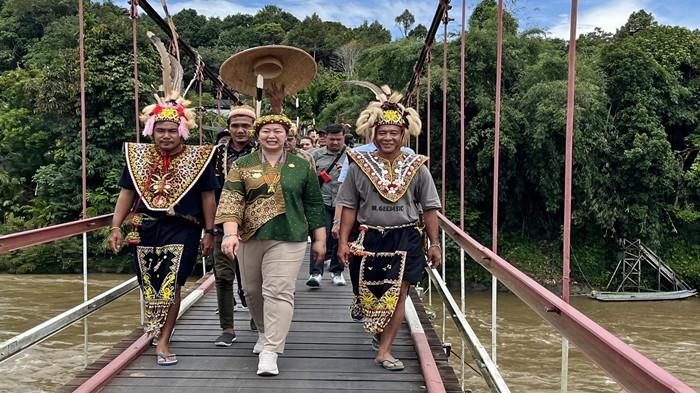 Bupati Angela Idang Belawan Siapkan Konsep Pengembangan Wisata Mahakam Ulu