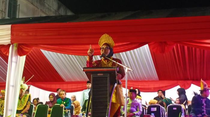 Walikota Neni Gaungkan Gerakan 'GESIT' di BCC 2025, Ajak Warga Bontang Lebih Peduli Sampah
