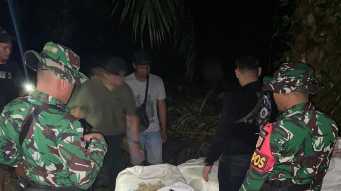 Pakaian Bekas Ilegal dari Malaysia Disamarkan Jadi Karung Pupuk Sawit di Nunukan